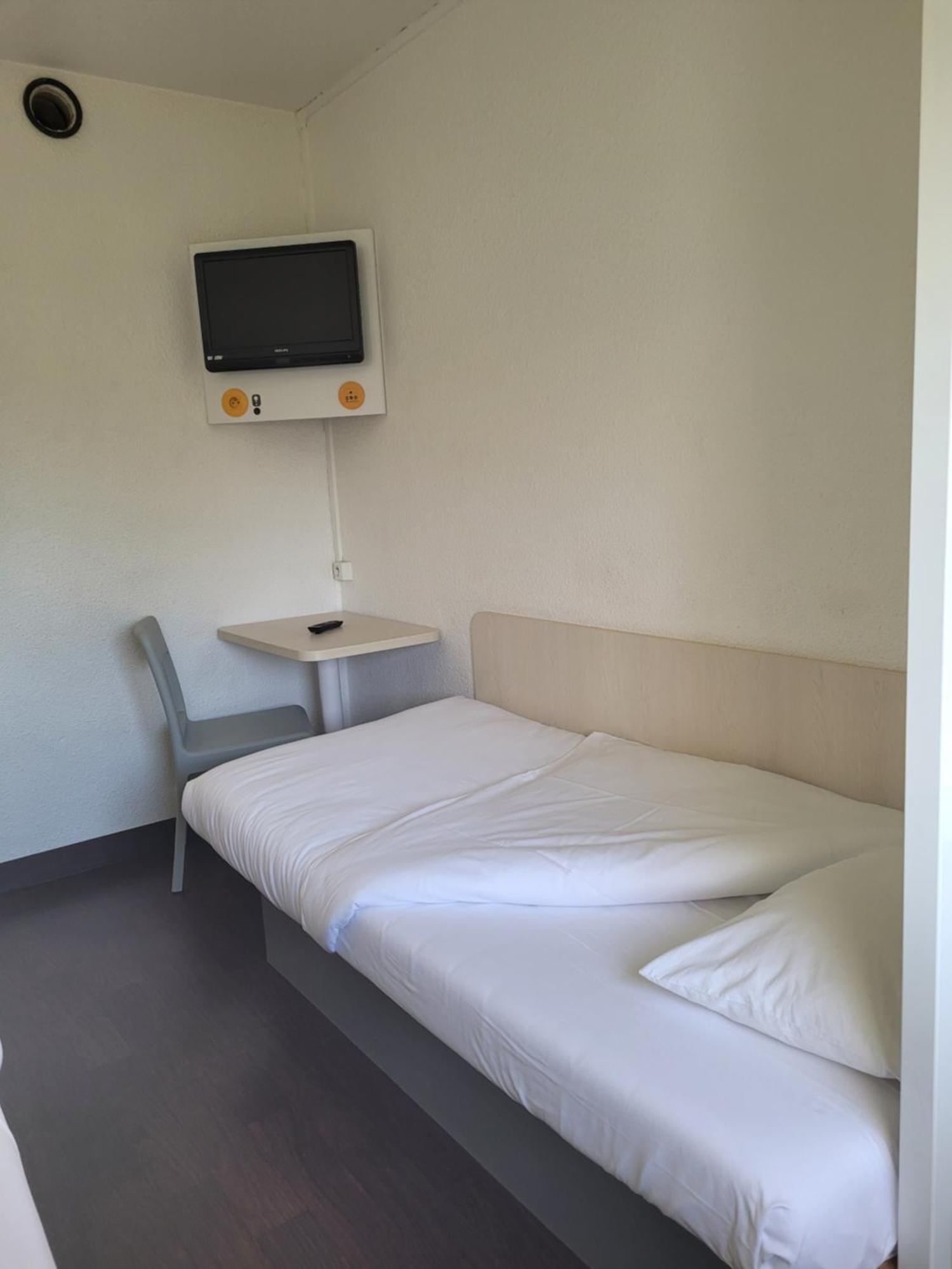 Tip Hotel Cambrai Ex Hotel F1 Εξωτερικό φωτογραφία